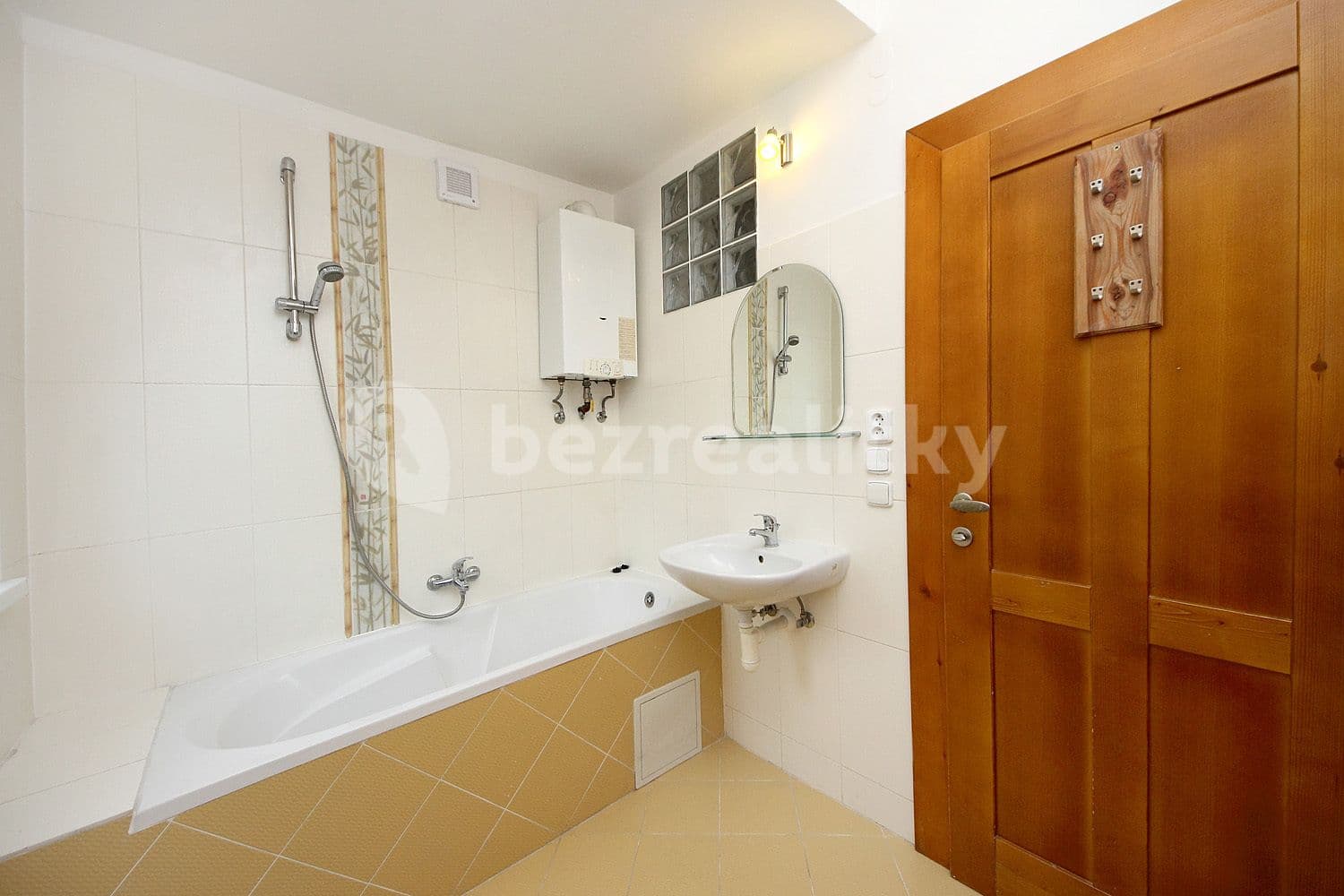 1 bedroom flat to rent, 35 m², V Holešovičkách, Prague, Prague 1 bedroom flat to rent, 35 m², V Holešovičkách, Prague, Prague