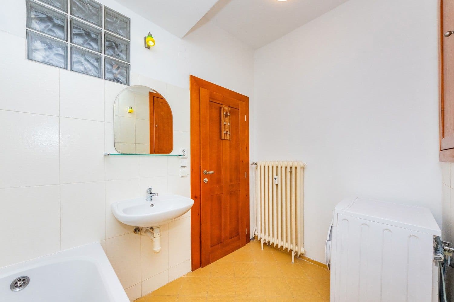 1 bedroom flat to rent, 35 m², V Holešovičkách, Prague, Prague 1 bedroom flat to rent, 35 m², V Holešovičkách, Prague, Prague