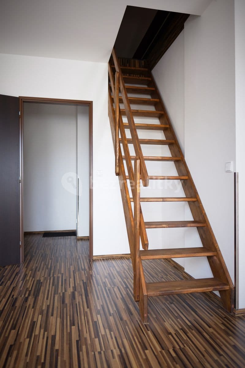 1 bedroom with open-plan kitchen flat to rent, 45 m², Zbraslavská, Prague, Prague 1 bedroom with open-plan kitchen flat to rent, 45 m², Zbraslavská, Prague, Prague