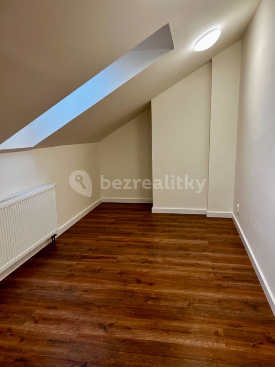 2 bedroom with open-plan kitchen flat to rent, 100 m², Muchova, Prague, Prague 2 bedroom with open-plan kitchen flat to rent, 100 m², Muchova, Prague, Prague