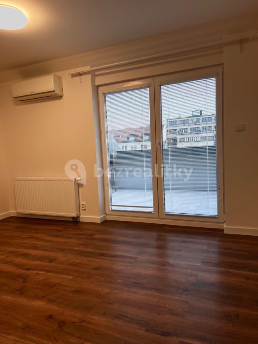 2 bedroom with open-plan kitchen flat to rent, 100 m², Muchova, Prague, Prague 2 bedroom with open-plan kitchen flat to rent, 100 m², Muchova, Prague, Prague
