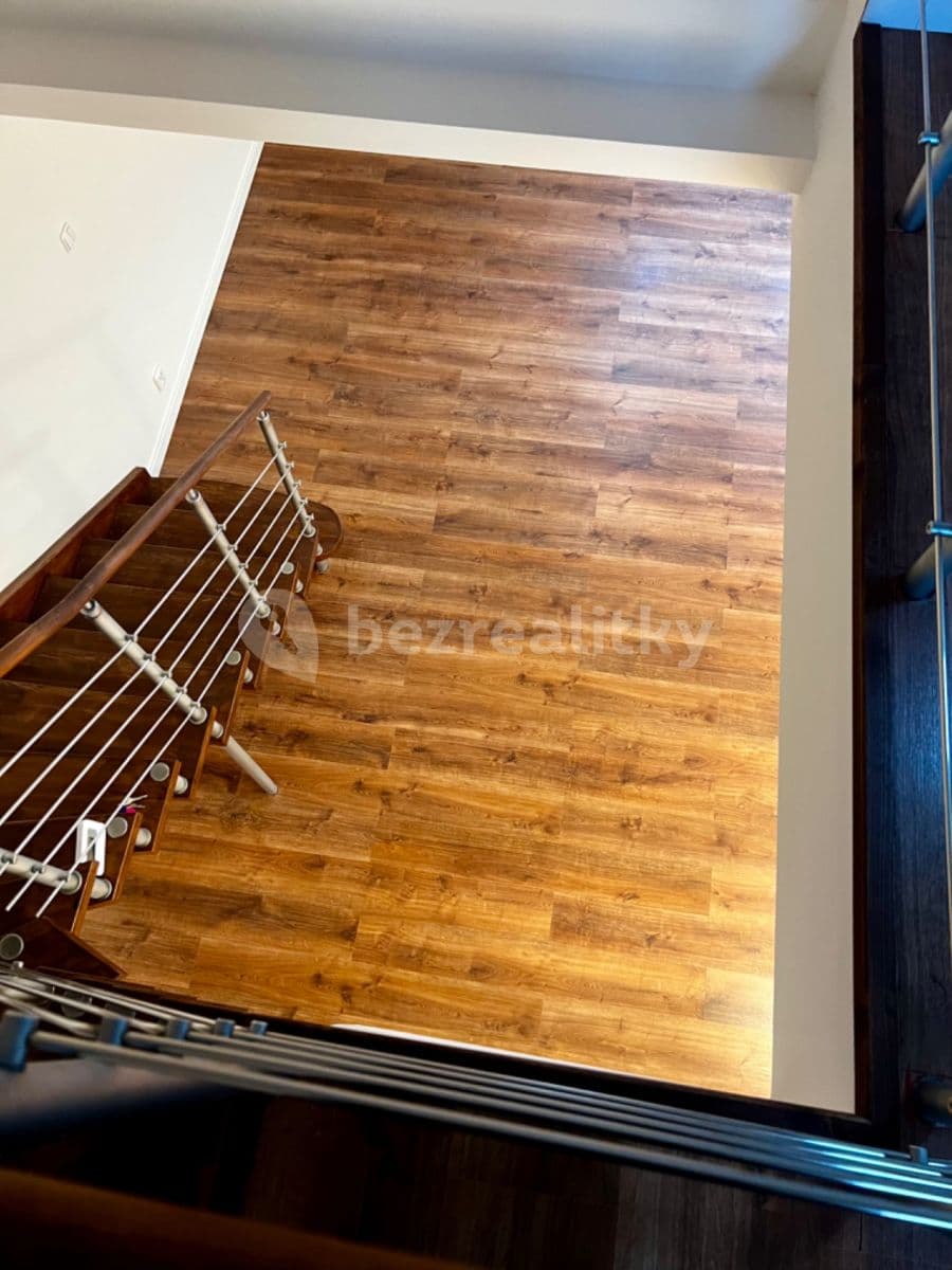 2 bedroom with open-plan kitchen flat to rent, 100 m², Muchova, Prague, Prague 2 bedroom with open-plan kitchen flat to rent, 100 m², Muchova, Prague, Prague
