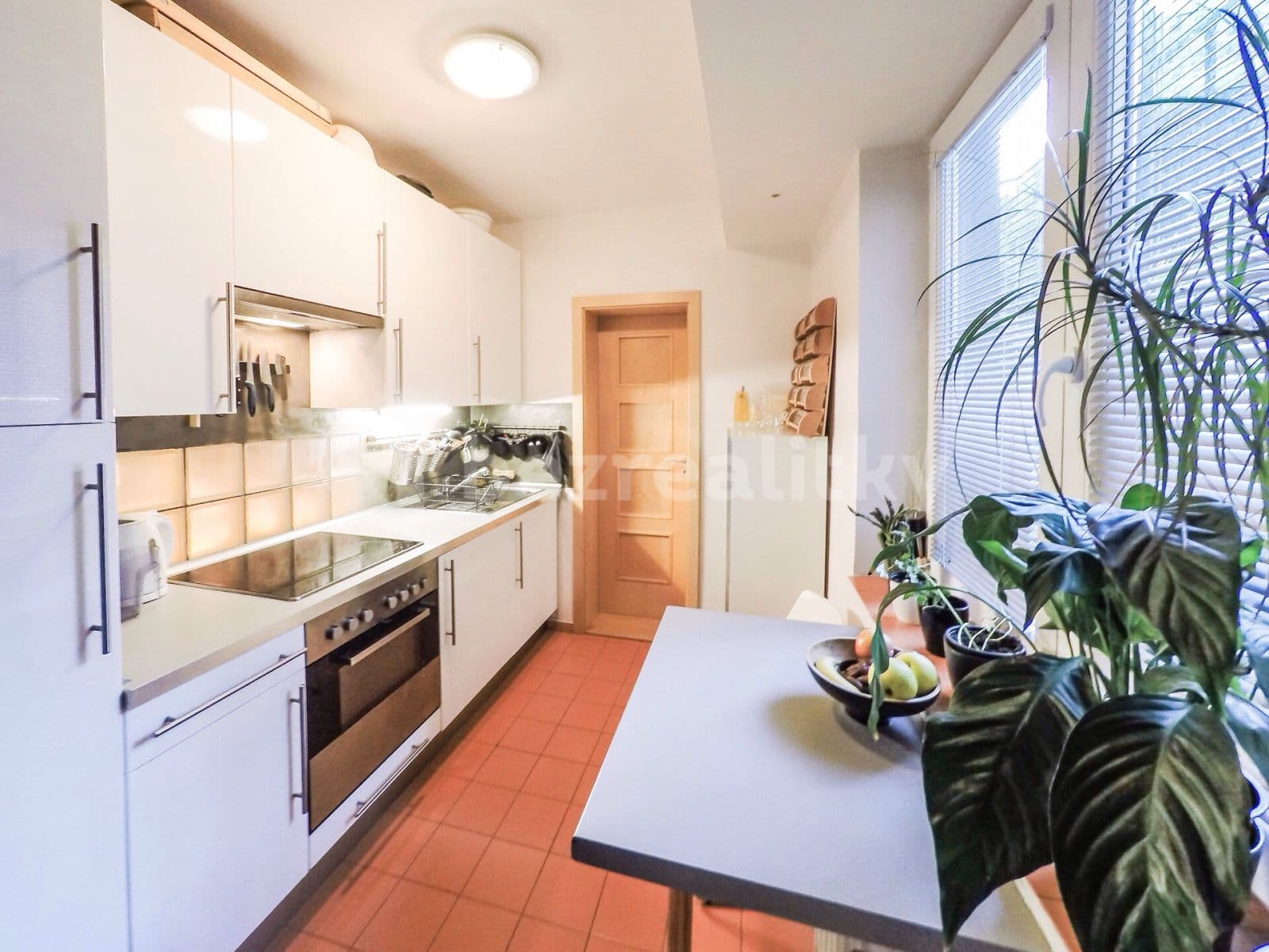 Studio flat to rent, 41 m², Africká, Prague, Prague Studio flat to rent, 41 m², Africká, Prague, Prague