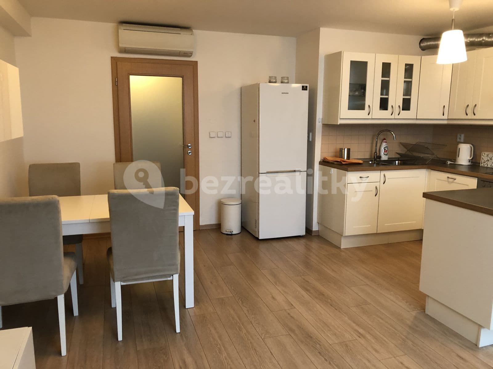 1 bedroom with open-plan kitchen flat to rent, 67 m², Kafkova, Prague, Prague 1 bedroom with open-plan kitchen flat to rent, 67 m², Kafkova, Prague, Prague
