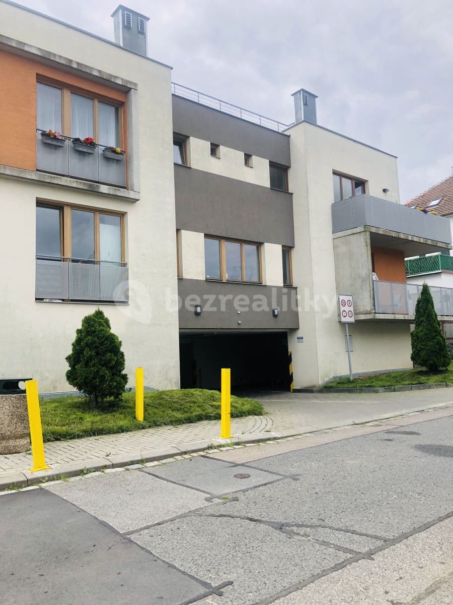 1 bedroom with open-plan kitchen flat to rent, 65 m², Karlovarská, Prague, Prague 1 bedroom with open-plan kitchen flat to rent, 65 m², Karlovarská, Prague, Prague