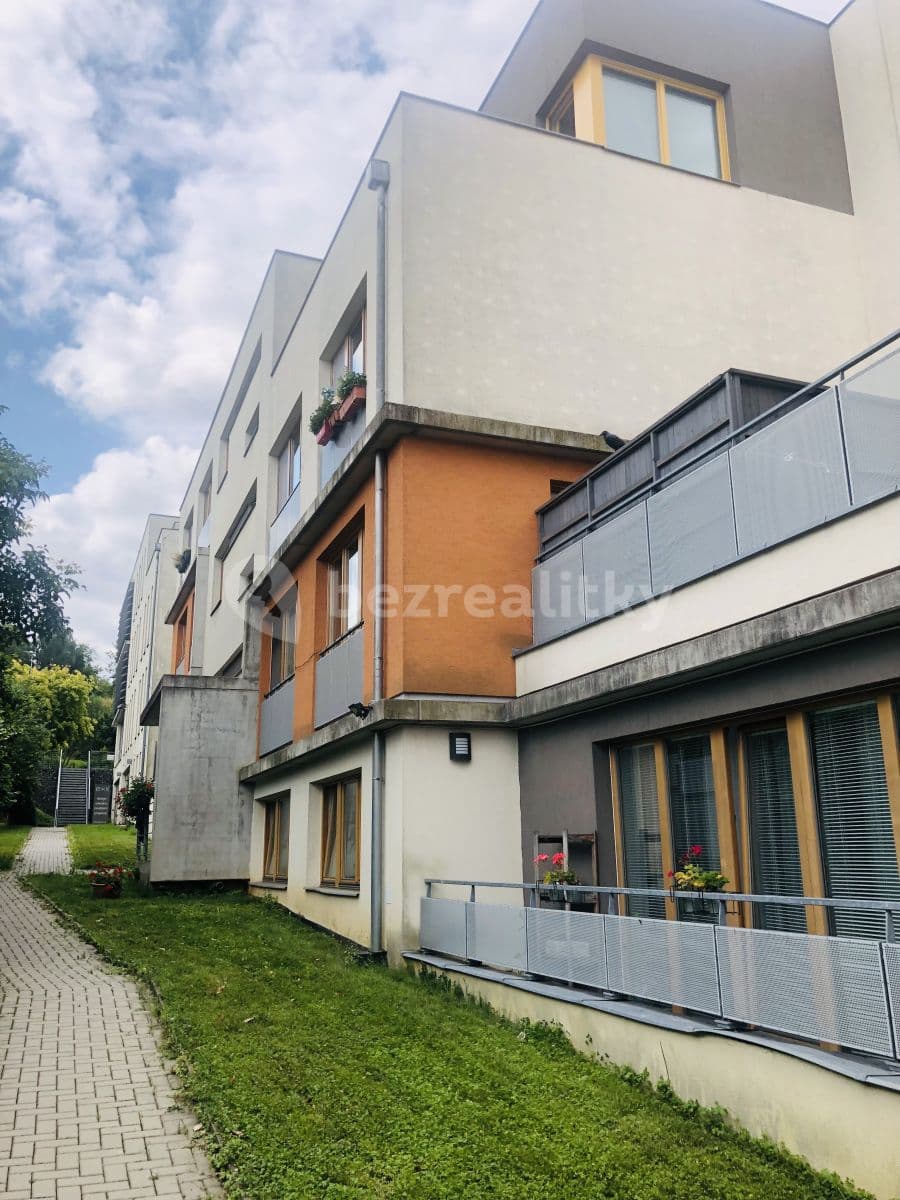 1 bedroom with open-plan kitchen flat to rent, 65 m², Karlovarská, Prague, Prague 1 bedroom with open-plan kitchen flat to rent, 65 m², Karlovarská, Prague, Prague