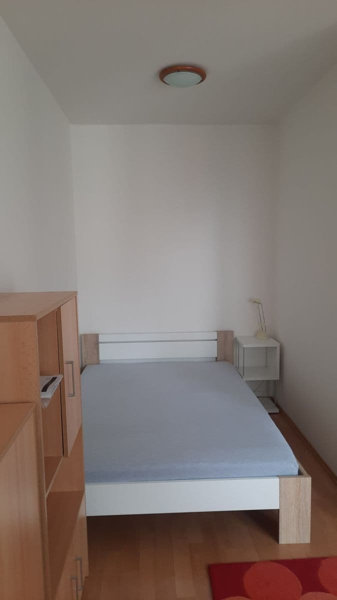 Studio flat to rent, 38 m², Hnězdenská, Prague, Prague Studio flat to rent, 38 m², Hnězdenská, Prague, Prague