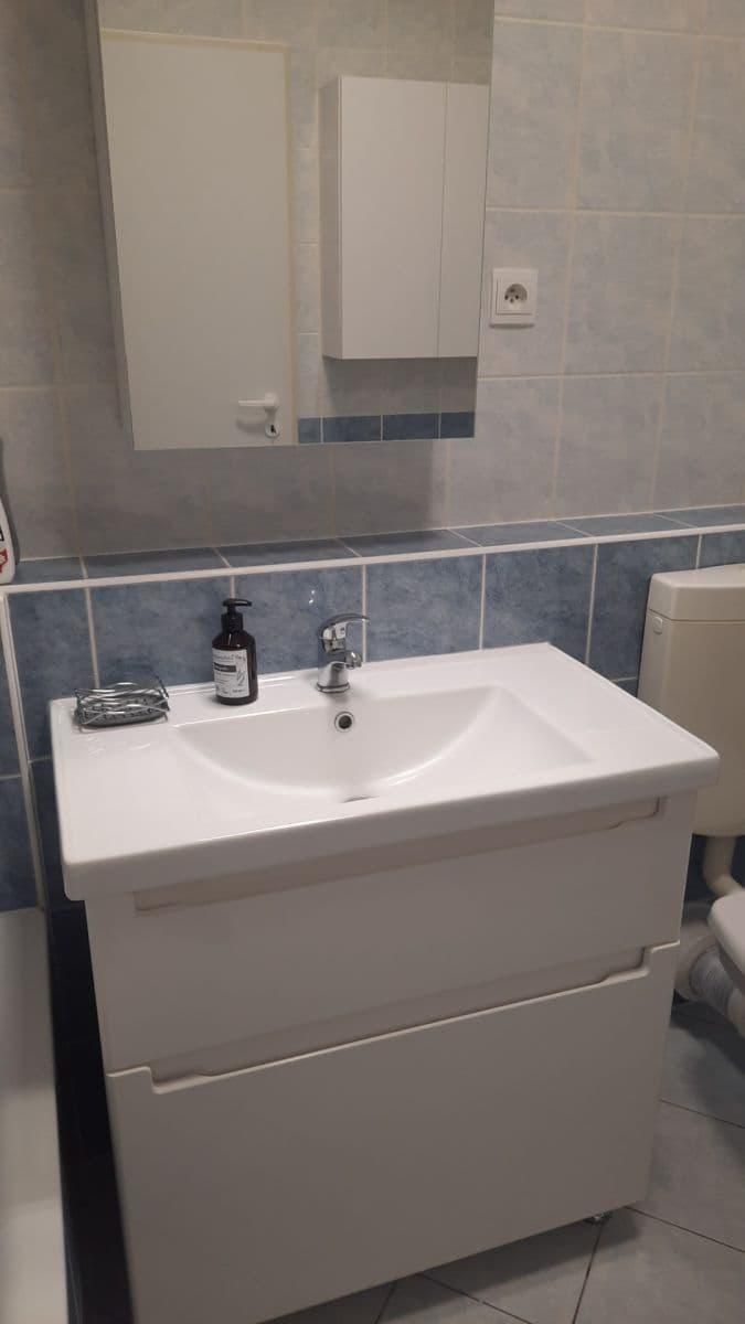 Studio flat to rent, 38 m², Hnězdenská, Prague, Prague Studio flat to rent, 38 m², Hnězdenská, Prague, Prague