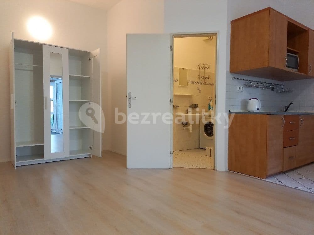 Studio flat to rent, 30 m², Staniční, Plzeň, Plzeňský Region Studio flat to rent, 30 m², Staniční, Plzeň, Plzeňský Region