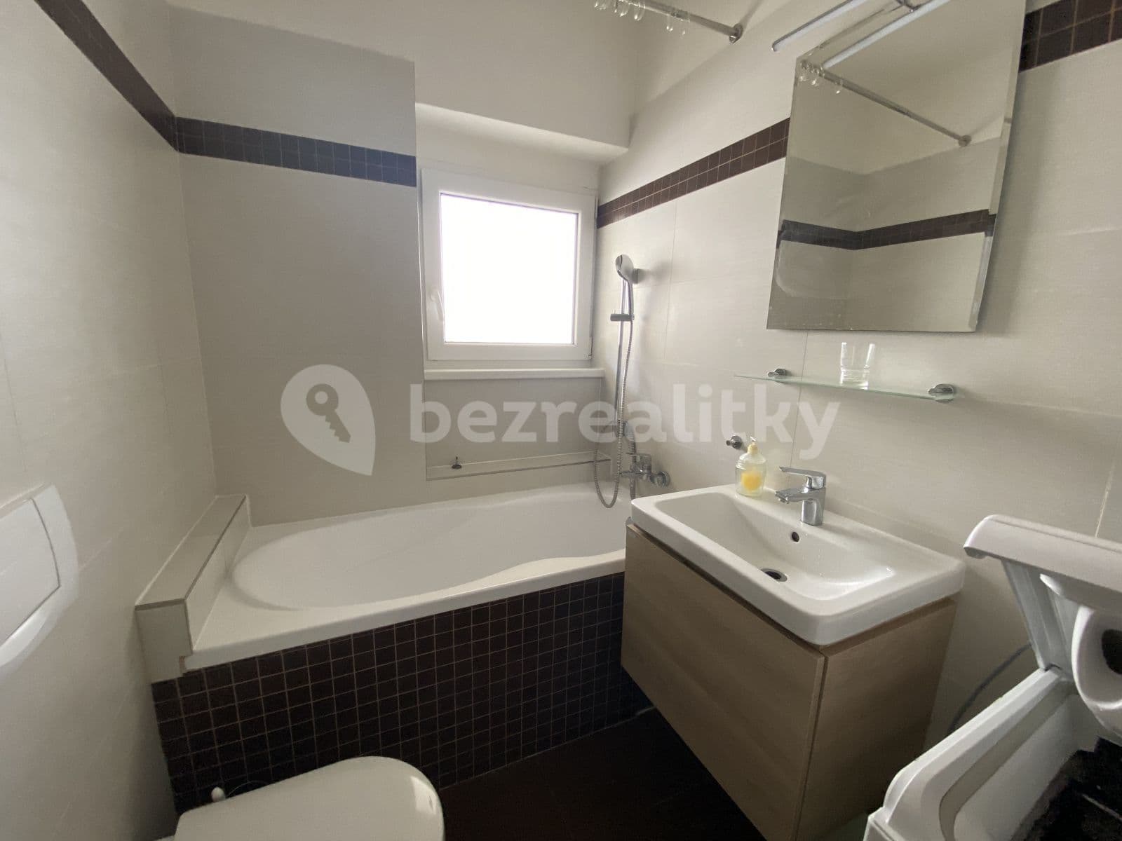 1 bedroom with open-plan kitchen flat to rent, 55 m², Pod kaštany, Brno, Jihomoravský Region 1 bedroom with open-plan kitchen flat to rent, 55 m², Pod kaštany, Brno, Jihomoravský Region