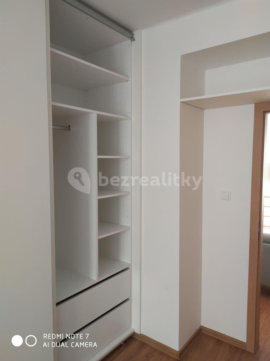 2 bedroom with open-plan kitchen flat to rent, 74 m², Na okraji, Prague, Prague 2 bedroom with open-plan kitchen flat to rent, 74 m², Na okraji, Prague, Prague