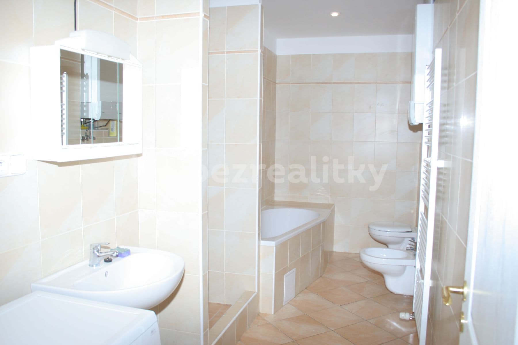 3 bedroom flat to rent, 85 m², Preslova, Prague, Prague 3 bedroom flat to rent, 85 m², Preslova, Prague, Prague