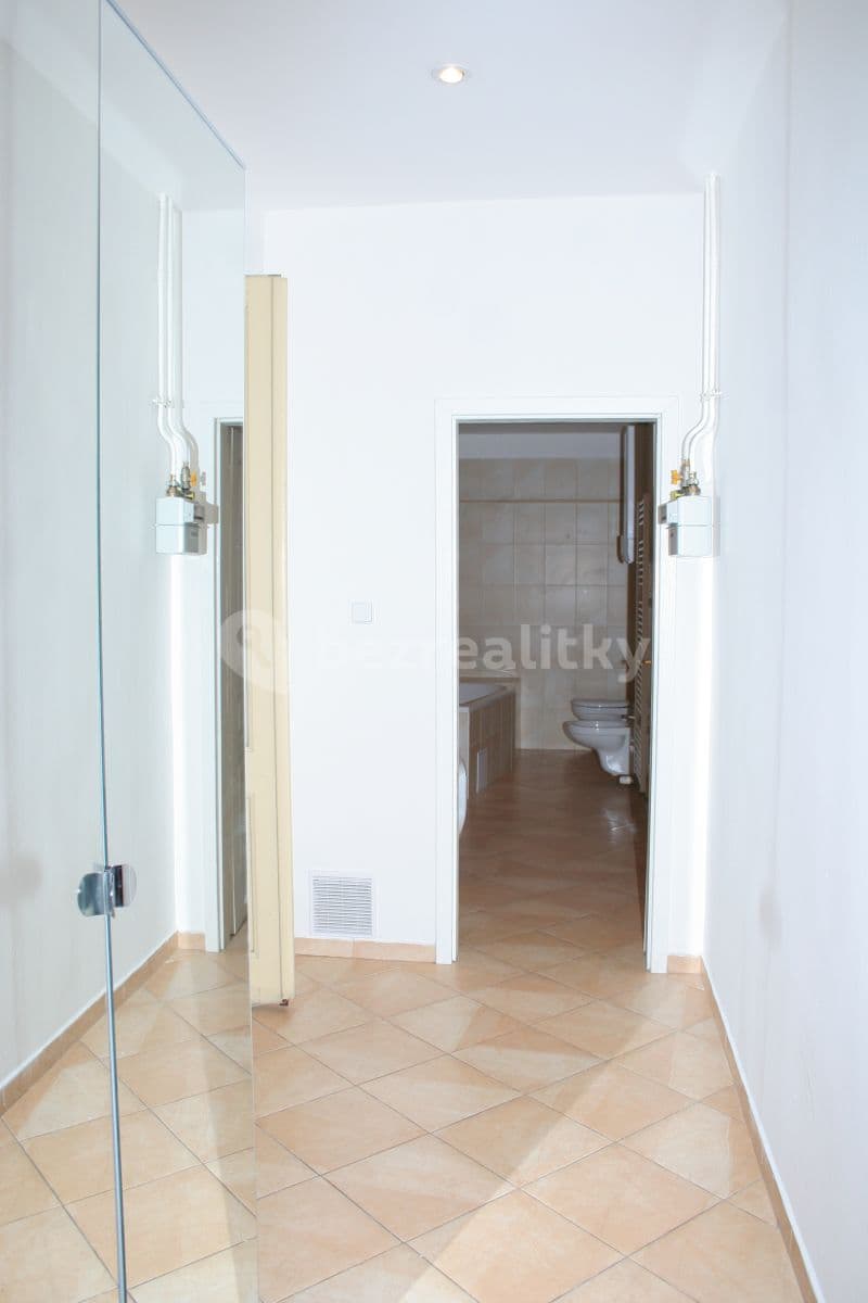 3 bedroom flat to rent, 85 m², Preslova, Prague, Prague 3 bedroom flat to rent, 85 m², Preslova, Prague, Prague