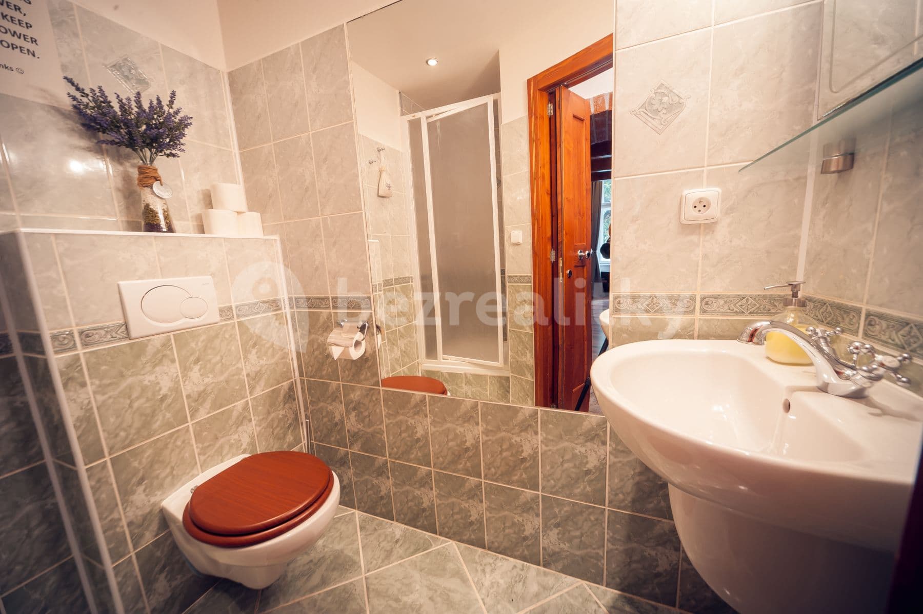 Studio flat to rent, 32 m², Na Kozačce, Prague, Prague Studio flat to rent, 32 m², Na Kozačce, Prague, Prague