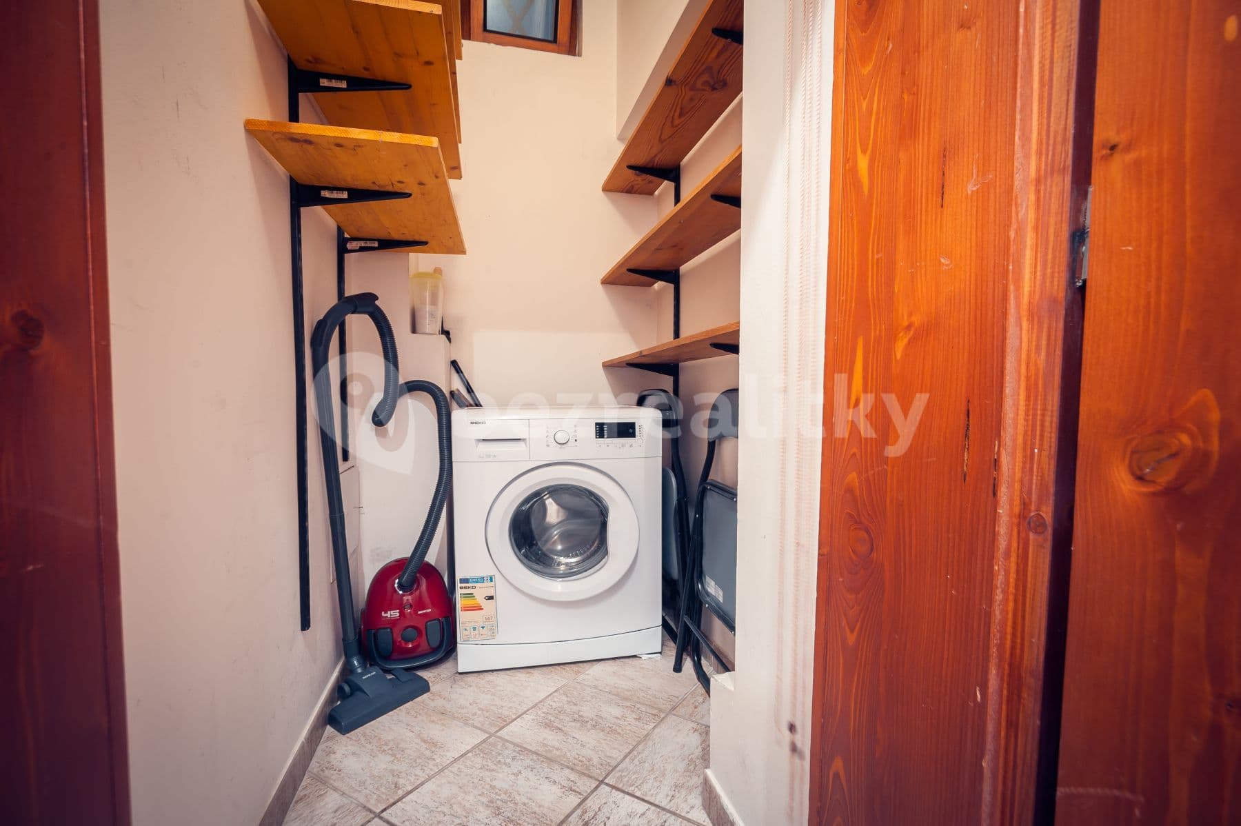 Studio flat to rent, 32 m², Na Kozačce, Prague, Prague Studio flat to rent, 32 m², Na Kozačce, Prague, Prague