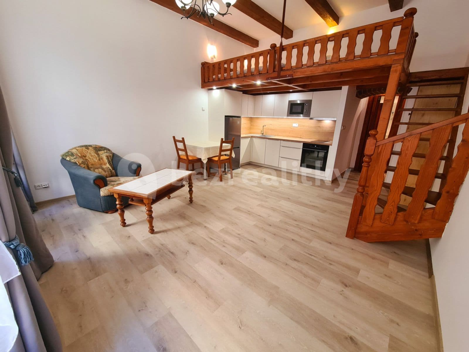 Studio flat to rent, 32 m², Na Kozačce, Prague, Prague Studio flat to rent, 32 m², Na Kozačce, Prague, Prague