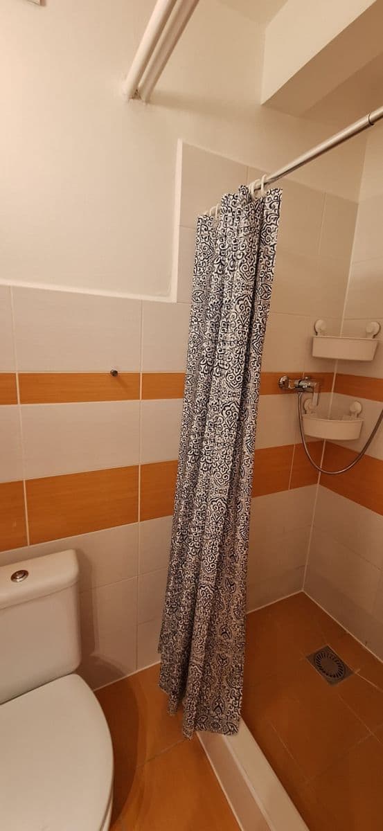 1 bedroom with open-plan kitchen flat to rent, 49 m², Podlomní, Brno, Jihomoravský Region 1 bedroom with open-plan kitchen flat to rent, 49 m², Podlomní, Brno, Jihomoravský Region