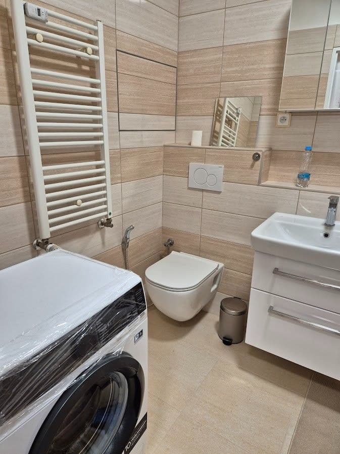 Studio flat to rent, 37 m², Hnězdenská, Prague, Prague Studio flat to rent, 37 m², Hnězdenská, Prague, Prague