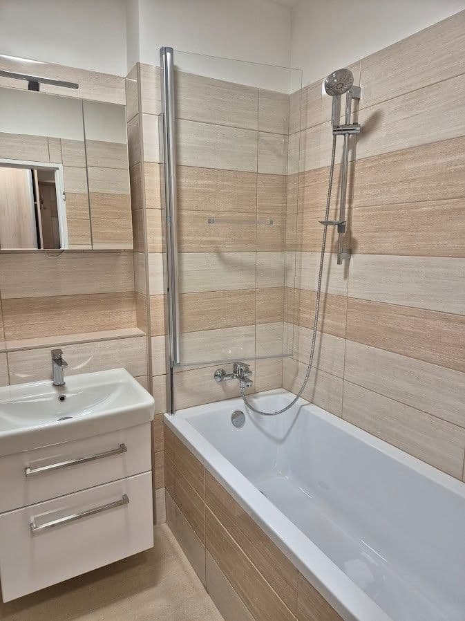 Studio flat to rent, 37 m², Hnězdenská, Prague, Prague Studio flat to rent, 37 m², Hnězdenská, Prague, Prague