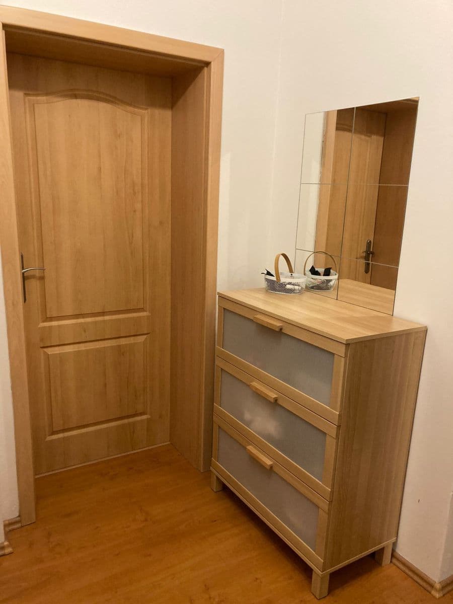 Studio flat to rent, 33 m², Komenského, Kladno, Středočeský Region Studio flat to rent, 33 m², Komenského, Kladno, Středočeský Region