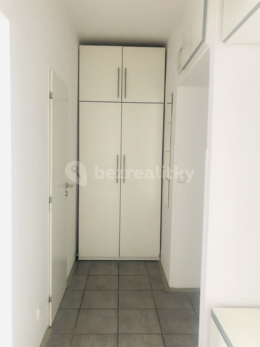 1 bedroom flat to rent, 40 m², Na Hrádku, Pardubice, Pardubický Region 1 bedroom flat to rent, 40 m², Na Hrádku, Pardubice, Pardubický Region