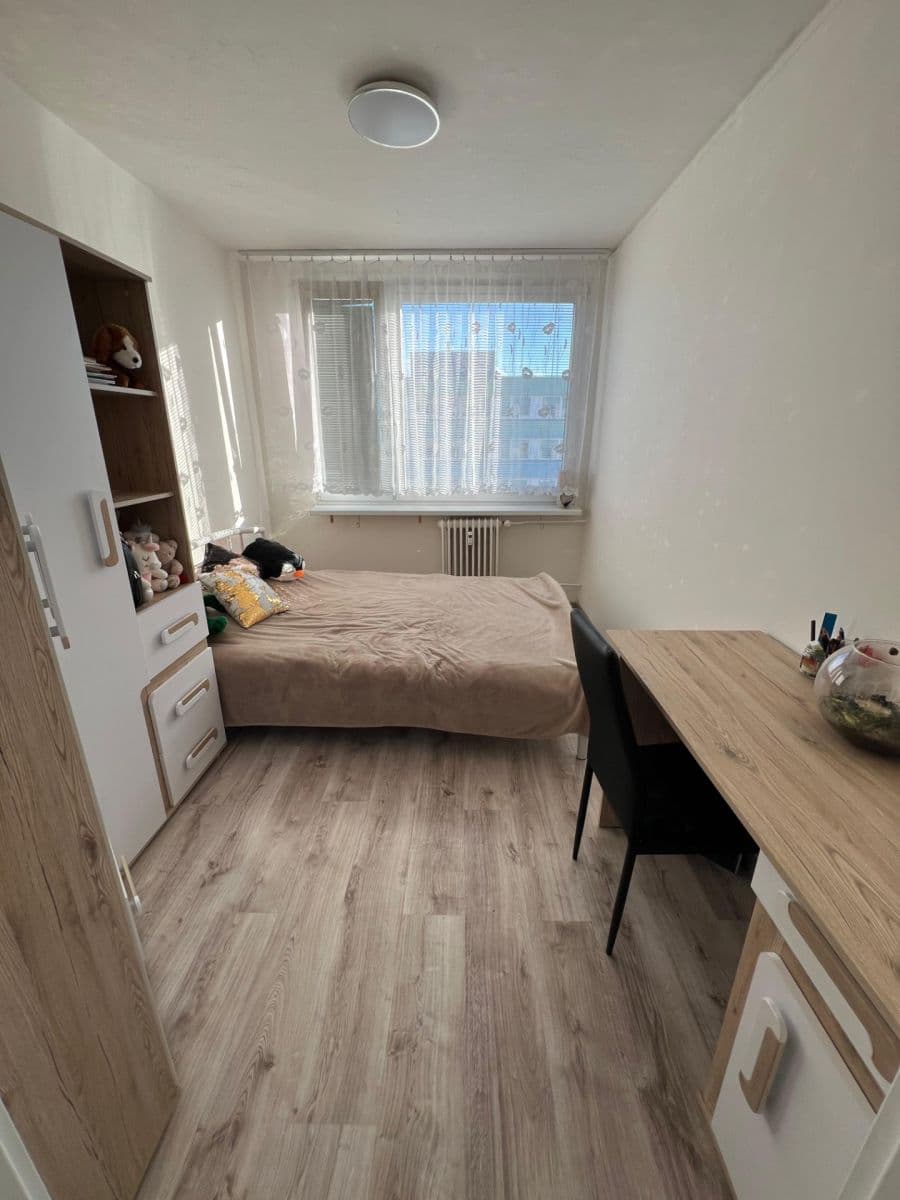 1 bedroom with open-plan kitchen flat to rent, 40 m², Děčínská, Kladno, Středočeský Region 1 bedroom with open-plan kitchen flat to rent, 40 m², Děčínská, Kladno, Středočeský Region