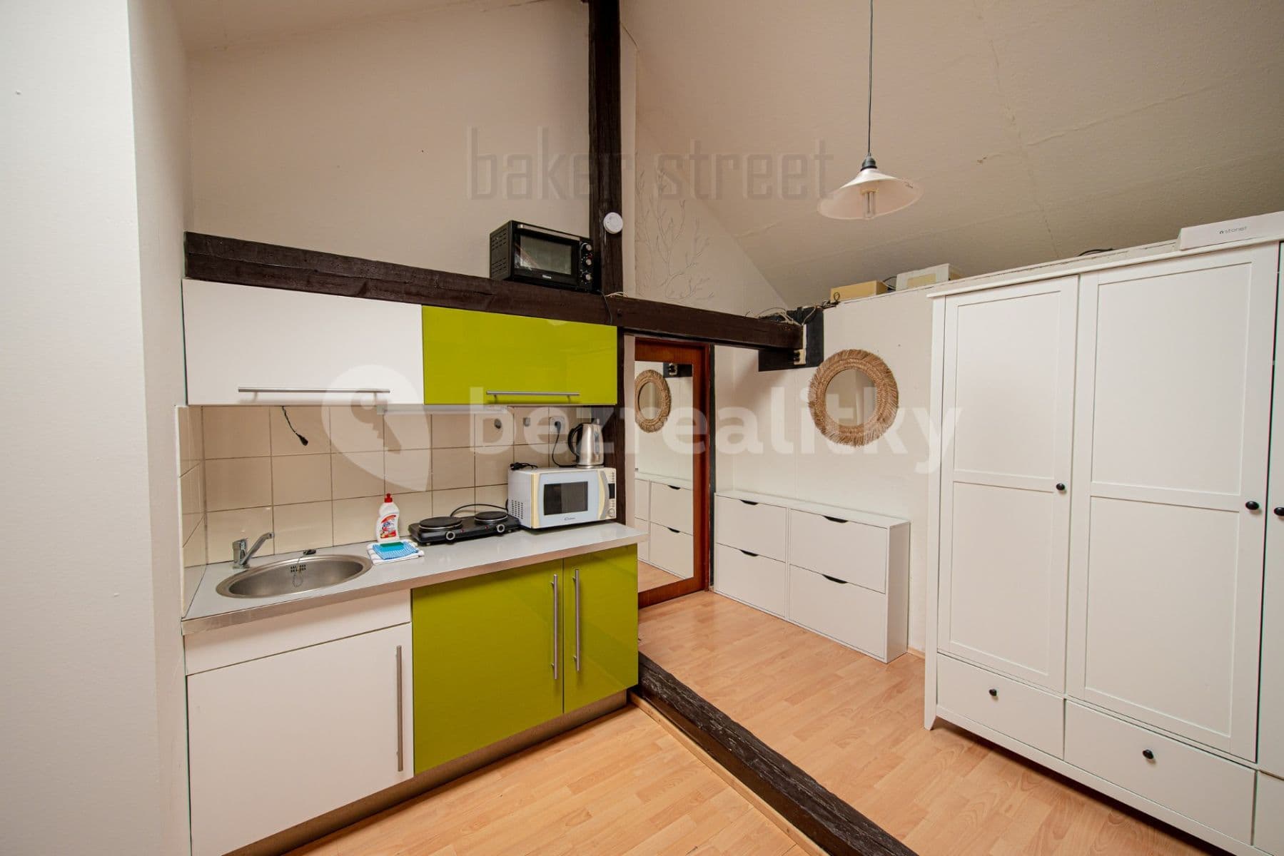 2 bedroom with open-plan kitchen flat to rent, 78 m², U Pekařky, Prague, Prague 2 bedroom with open-plan kitchen flat to rent, 78 m², U Pekařky, Prague, Prague