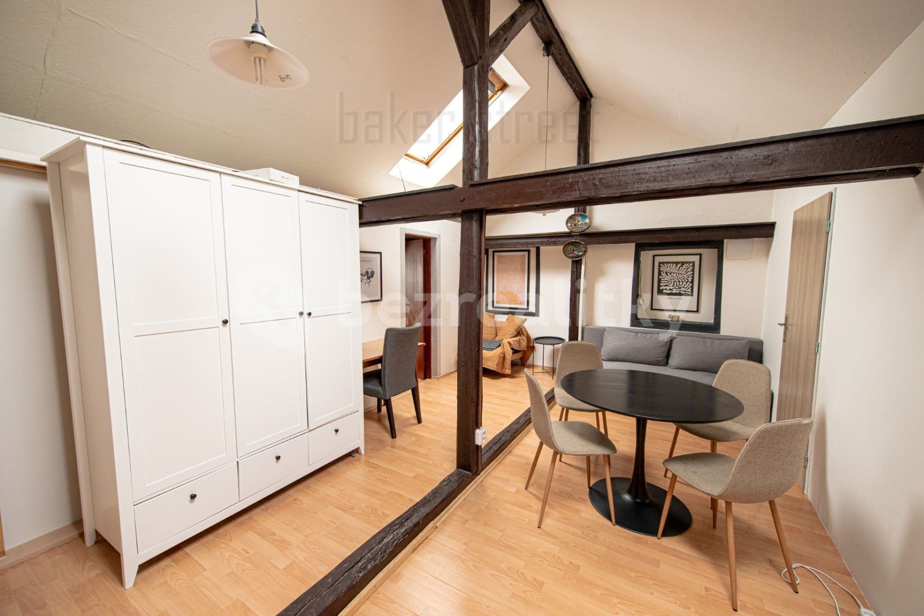 2 bedroom with open-plan kitchen flat to rent, 78 m², U Pekařky, Prague, Prague 2 bedroom with open-plan kitchen flat to rent, 78 m², U Pekařky, Prague, Prague