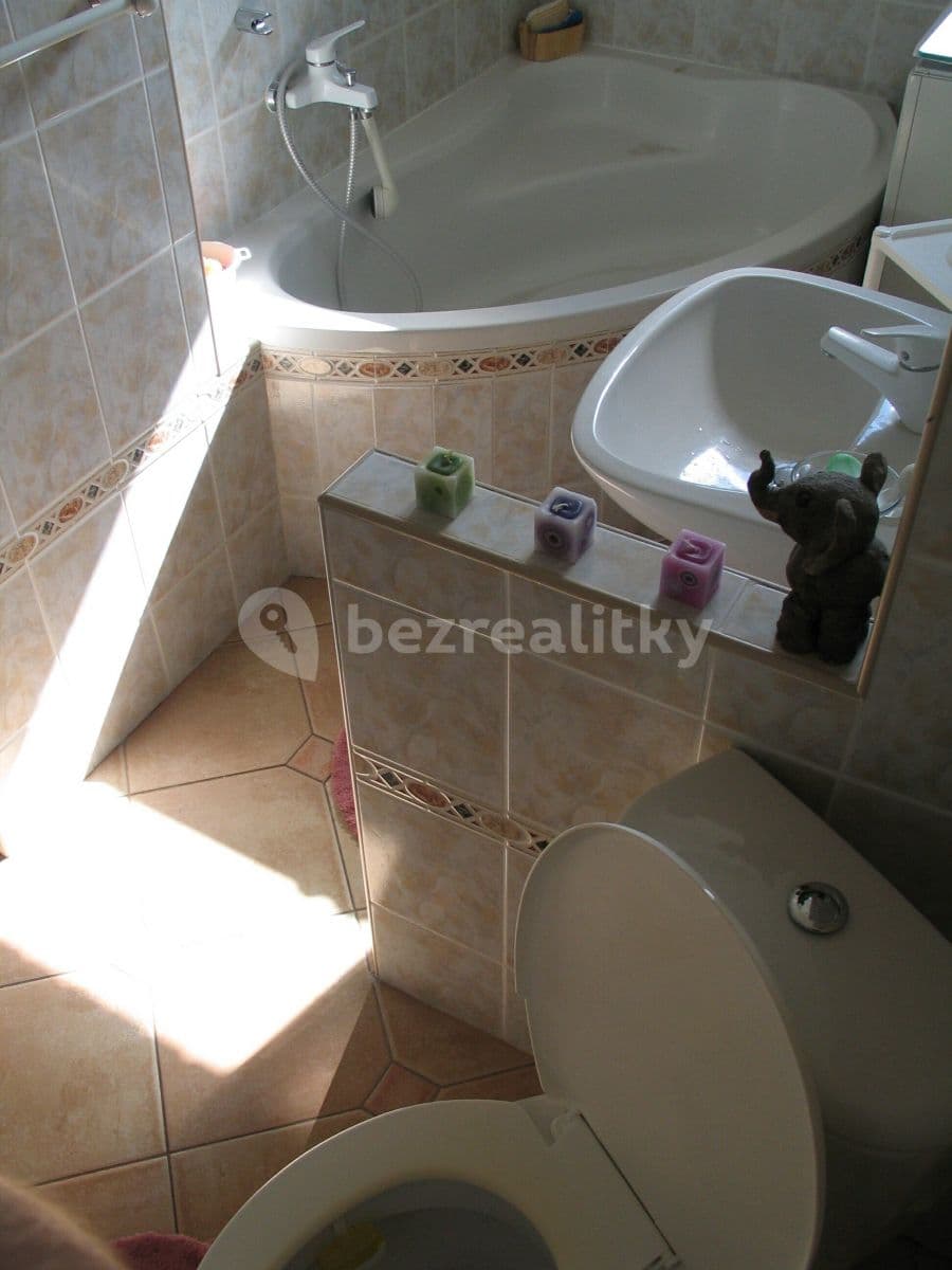 3 bedroom with open-plan kitchen flat to rent, 85 m², Volejníkova, Brno, Jihomoravský Region 3 bedroom with open-plan kitchen flat to rent, 85 m², Volejníkova, Brno, Jihomoravský Region