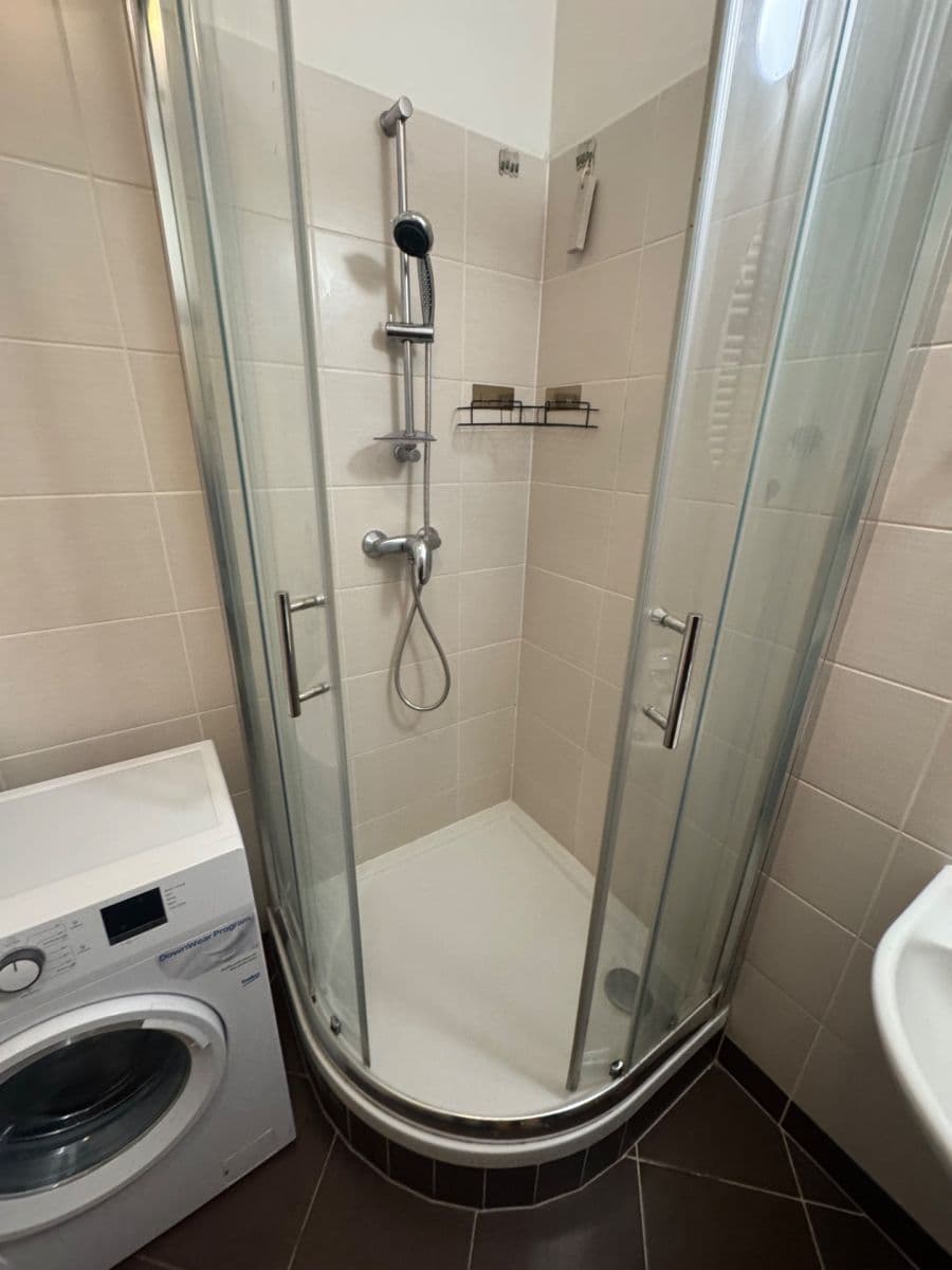 Studio flat to rent, 30 m², Sazovicka, Prague, Prague Studio flat to rent, 30 m², Sazovicka, Prague, Prague