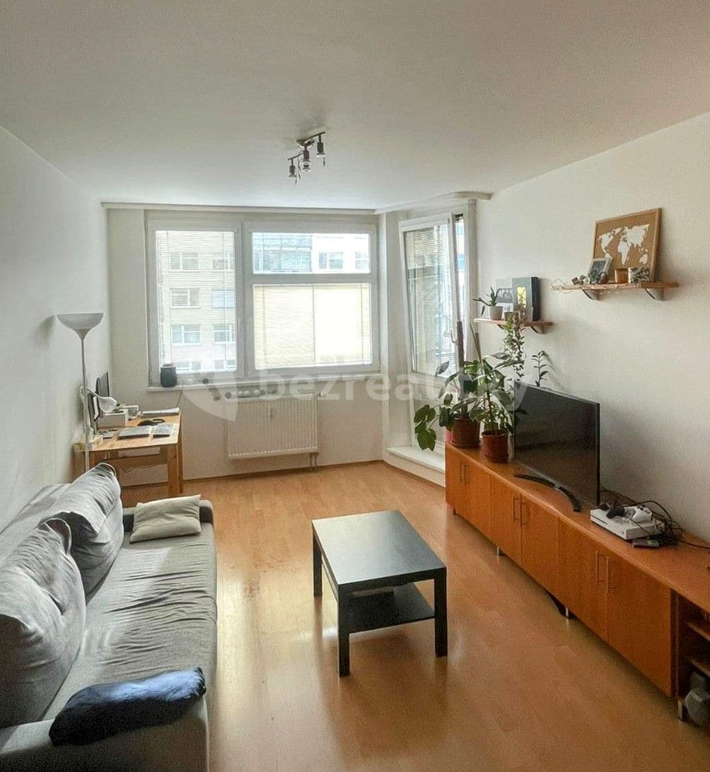 1 bedroom with open-plan kitchen flat to rent, 47 m², Voskovcova, Prague, Prague
