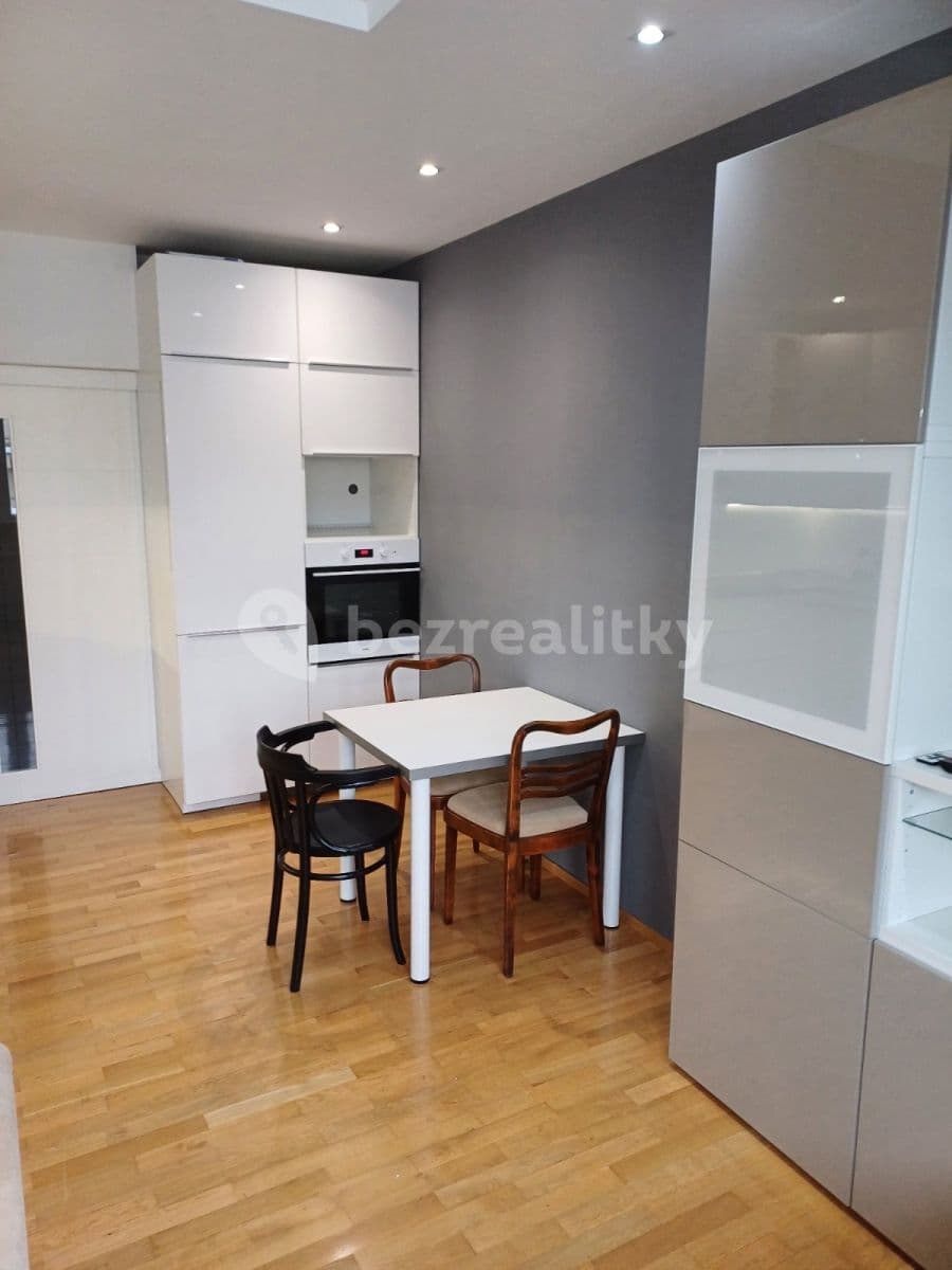 1 bedroom with open-plan kitchen flat to rent, 48 m², Bulharská, Prague, Prague 1 bedroom with open-plan kitchen flat to rent, 48 m², Bulharská, Prague, Prague