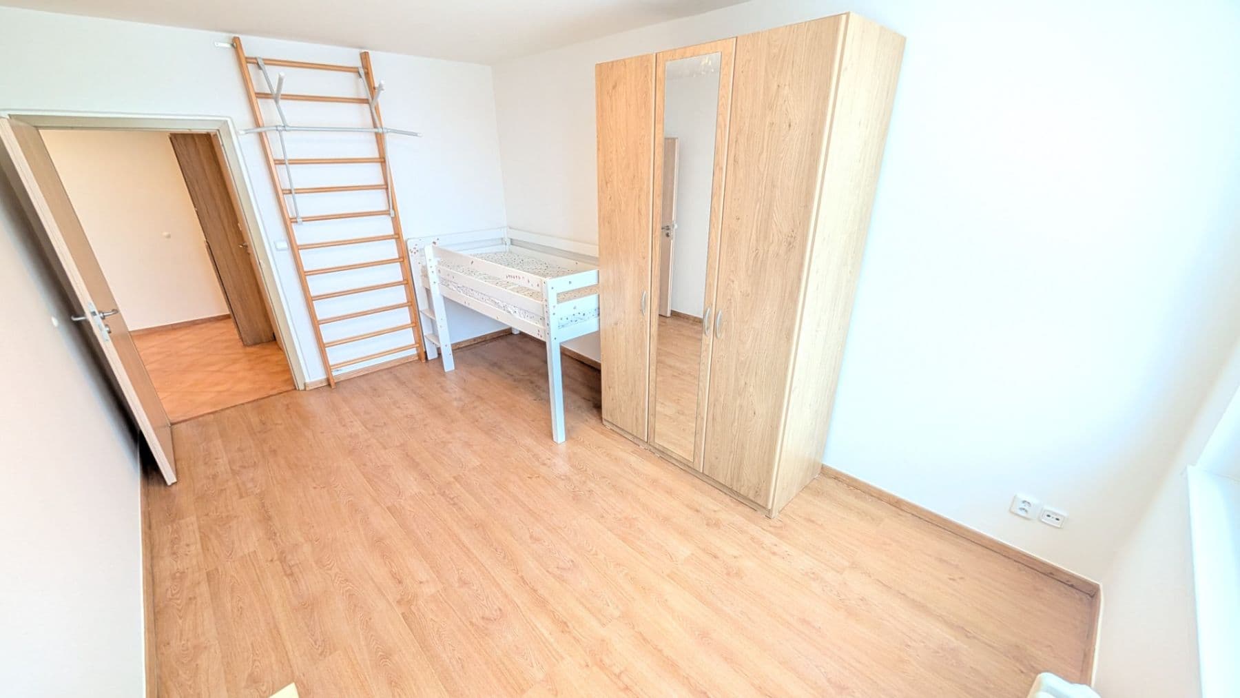 3 bedroom flat to rent, 82 m², Brdičkova, Prague, Prague 3 bedroom flat to rent, 82 m², Brdičkova, Prague, Prague