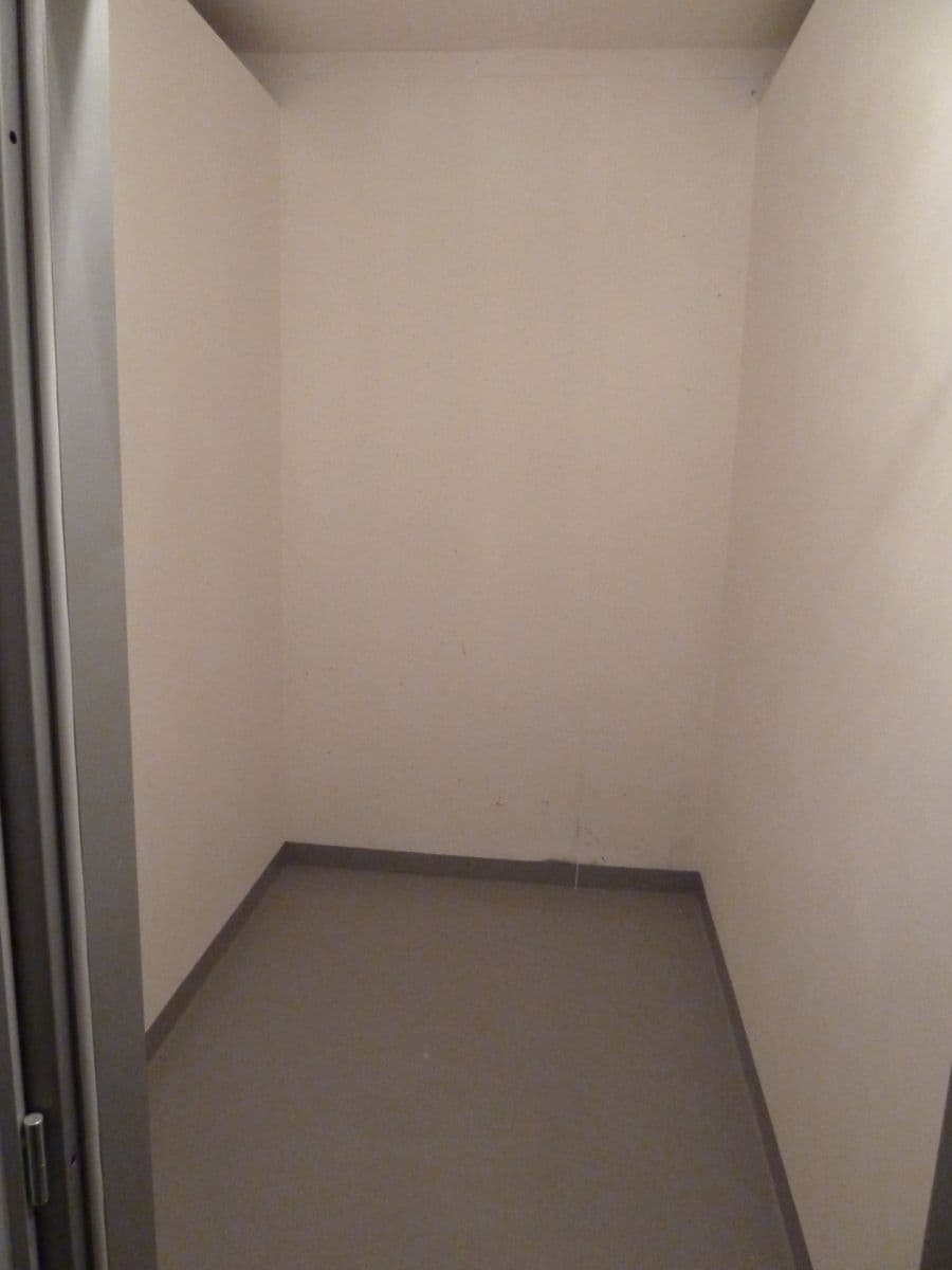 Studio flat to rent, 40 m², Miroslava Hajna, Prague, Prague Studio flat to rent, 40 m², Miroslava Hajna, Prague, Prague