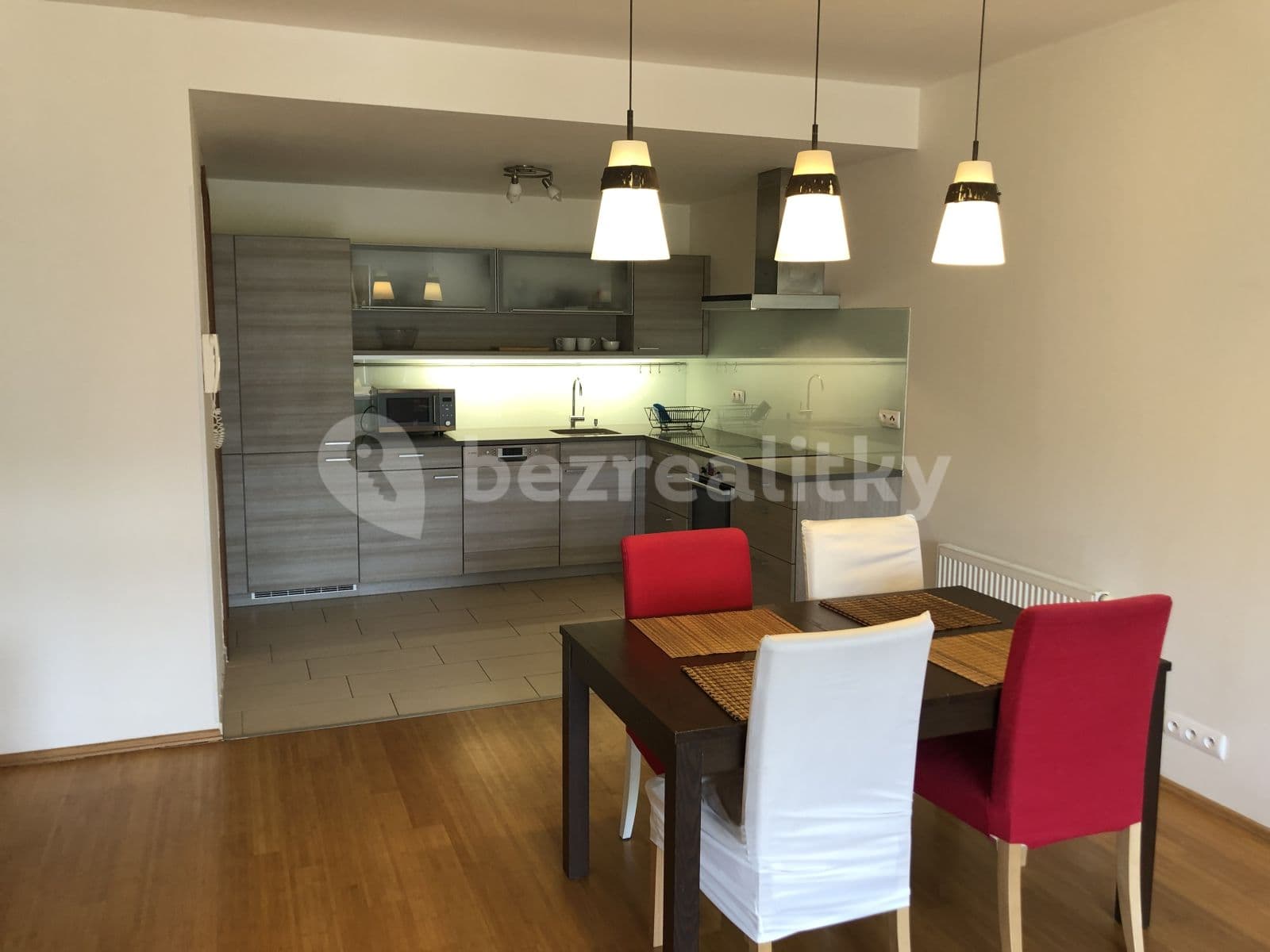 1 bedroom with open-plan kitchen flat to rent, 76 m², Linhartova, Prague, Prague 1 bedroom with open-plan kitchen flat to rent, 76 m², Linhartova, Prague, Prague