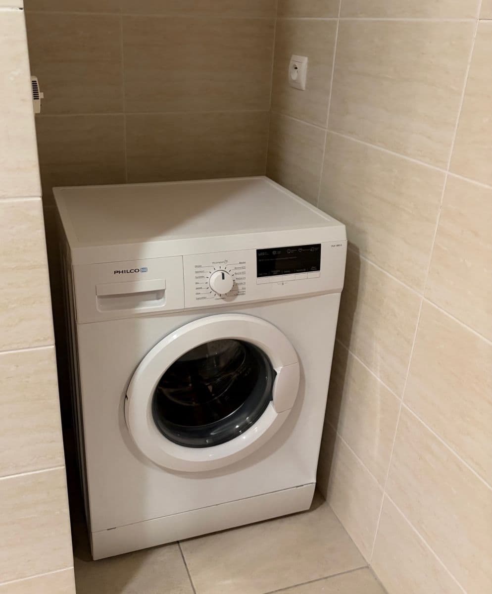 1 bedroom with open-plan kitchen flat to rent, 76 m², Linhartova, Prague, Prague 1 bedroom with open-plan kitchen flat to rent, 76 m², Linhartova, Prague, Prague