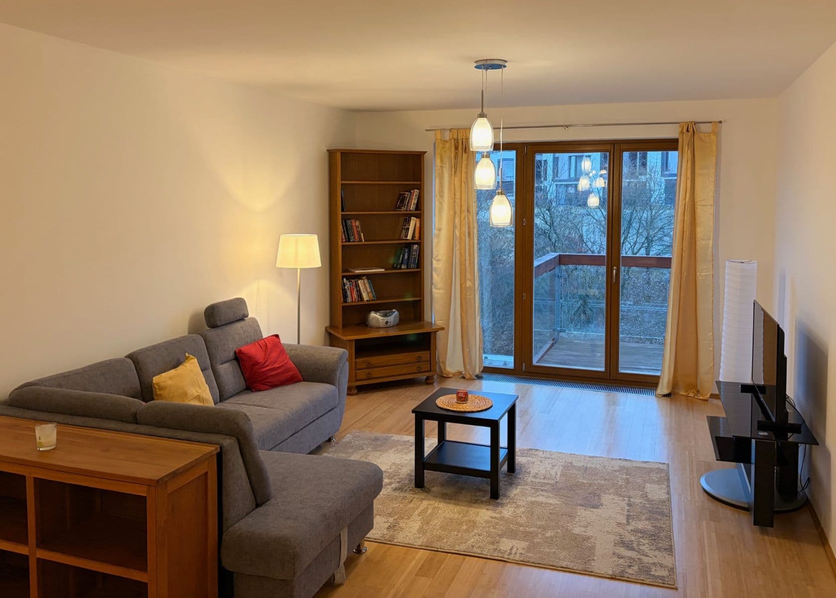 1 bedroom with open-plan kitchen flat to rent, 76 m², Linhartova, Prague, Prague 1 bedroom with open-plan kitchen flat to rent, 76 m², Linhartova, Prague, Prague