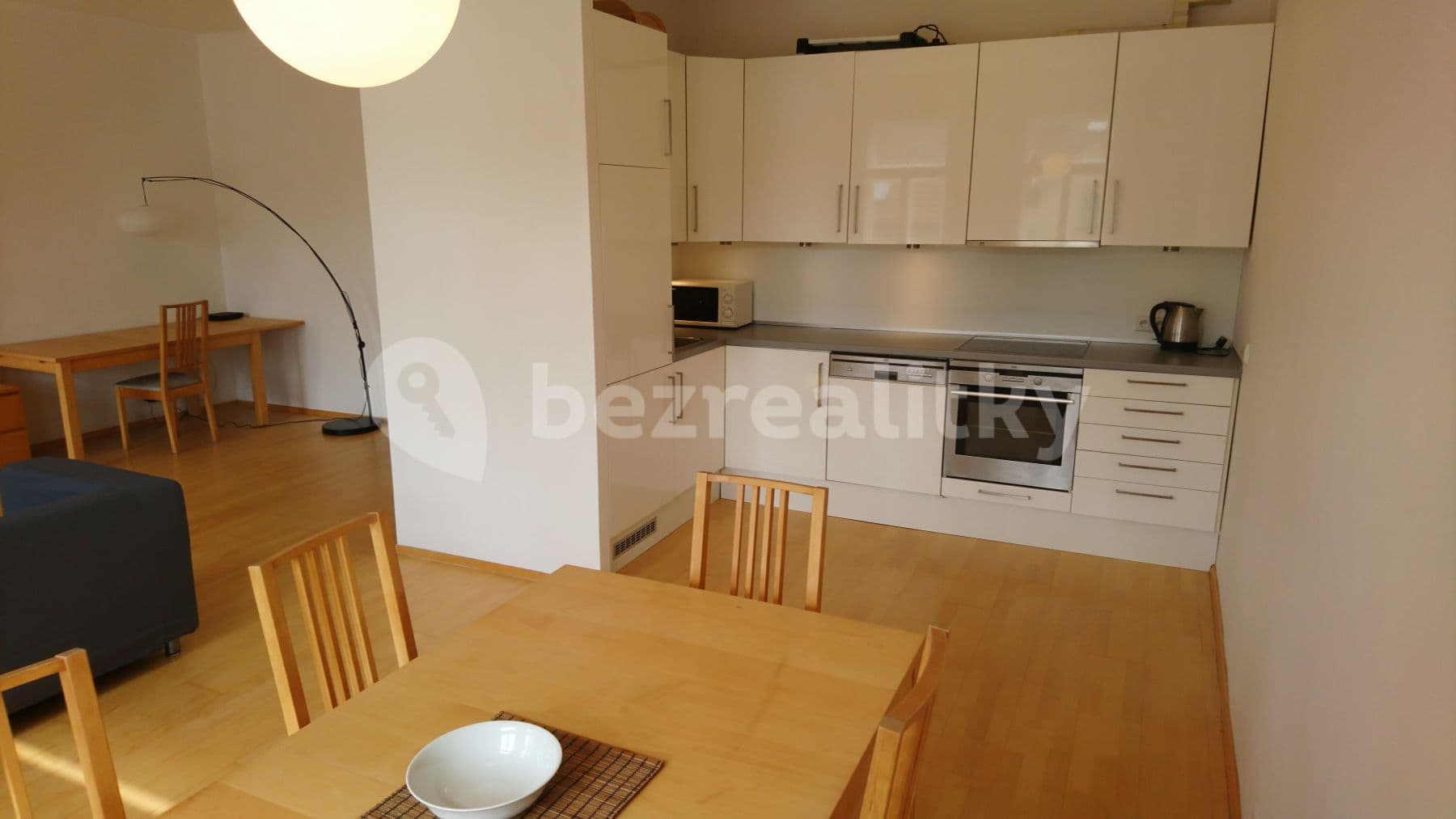 1 bedroom with open-plan kitchen flat to rent, 81 m², Lužická, Prague, Prague 1 bedroom with open-plan kitchen flat to rent, 81 m², Lužická, Prague, Prague