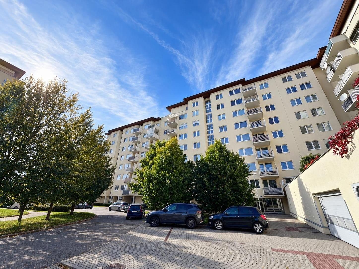 1 bedroom with open-plan kitchen flat to rent, 60 m², Dusíkova, Brno, Jihomoravský Region 1 bedroom with open-plan kitchen flat to rent, 60 m², Dusíkova, Brno, Jihomoravský Region