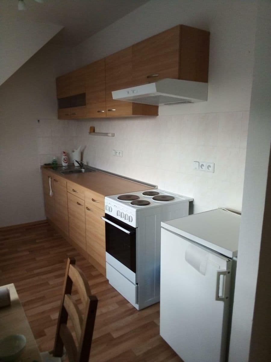 Studio flat to rent, 35 m², Hobzíkova, Opava, Moravskoslezský Region Studio flat to rent, 35 m², Hobzíkova, Opava, Moravskoslezský Region