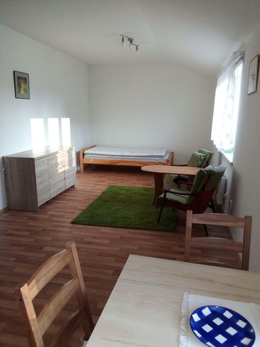 Studio flat to rent, 35 m², Hobzíkova, Opava, Moravskoslezský Region Studio flat to rent, 35 m², Hobzíkova, Opava, Moravskoslezský Region