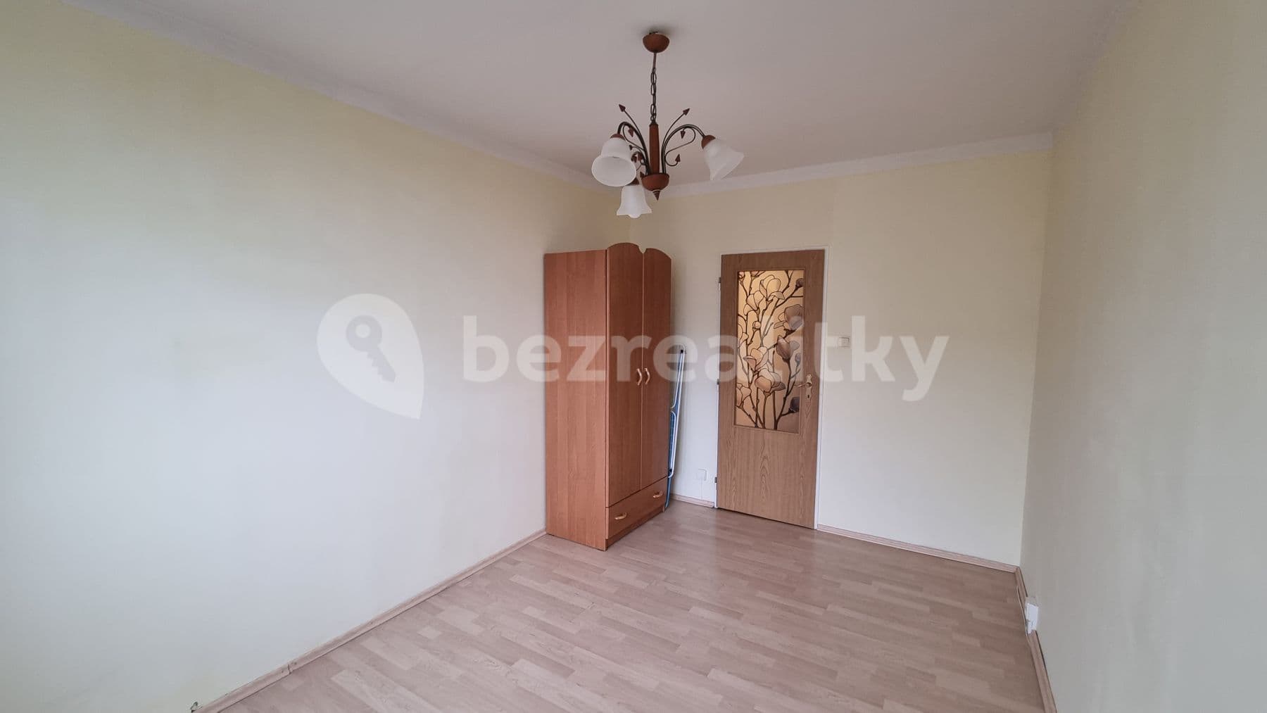 1 bedroom with open-plan kitchen flat to rent, 44 m², Taussigova, Prague, Prague 1 bedroom with open-plan kitchen flat to rent, 44 m², Taussigova, Prague, Prague