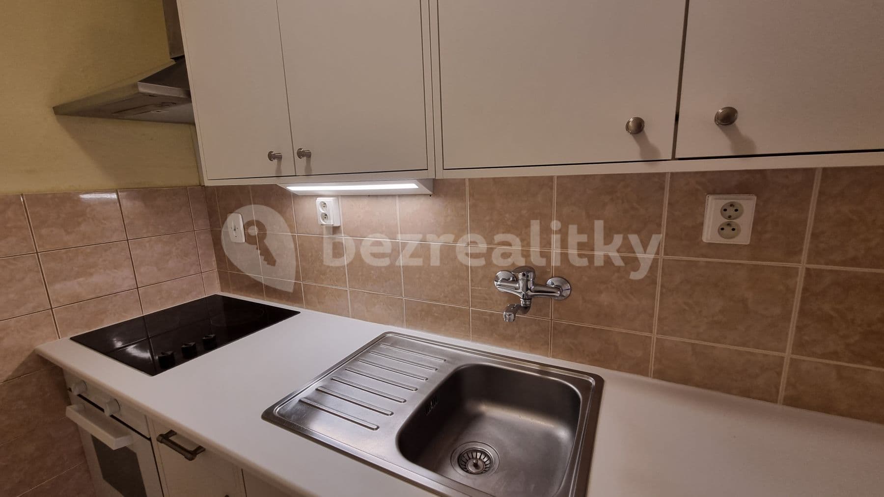 1 bedroom with open-plan kitchen flat to rent, 44 m², Taussigova, Prague, Prague 1 bedroom with open-plan kitchen flat to rent, 44 m², Taussigova, Prague, Prague