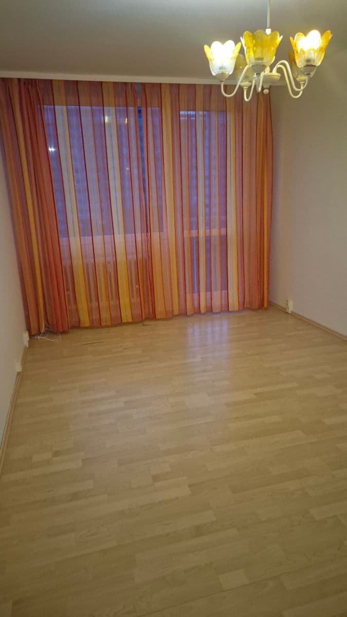 1 bedroom with open-plan kitchen flat to rent, 44 m², Taussigova, Prague, Prague 1 bedroom with open-plan kitchen flat to rent, 44 m², Taussigova, Prague, Prague