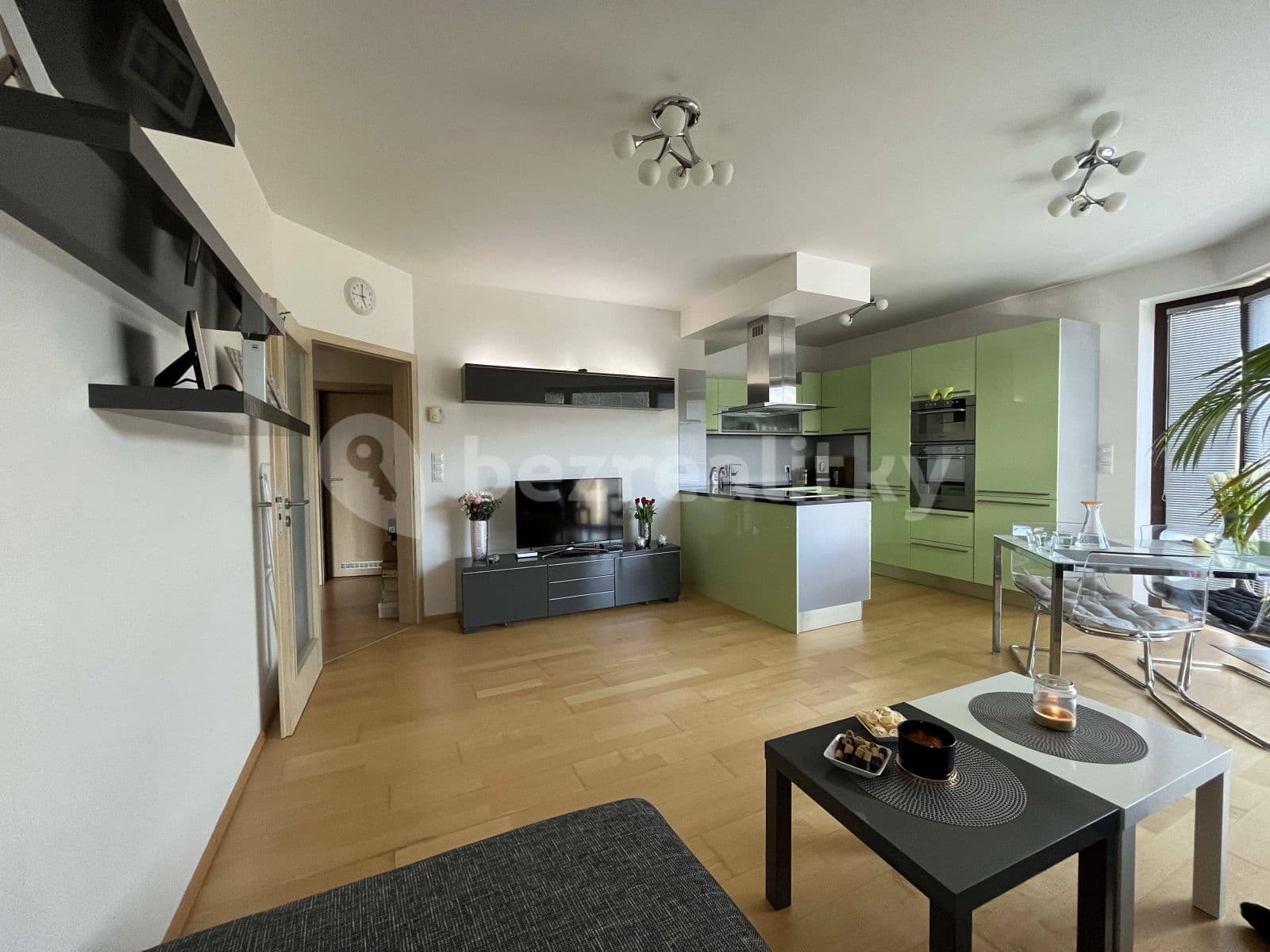 2 bedroom with open-plan kitchen flat to rent, 78 m², Nademlejnská, Prague, Prague 2 bedroom with open-plan kitchen flat to rent, 78 m², Nademlejnská, Prague, Prague
