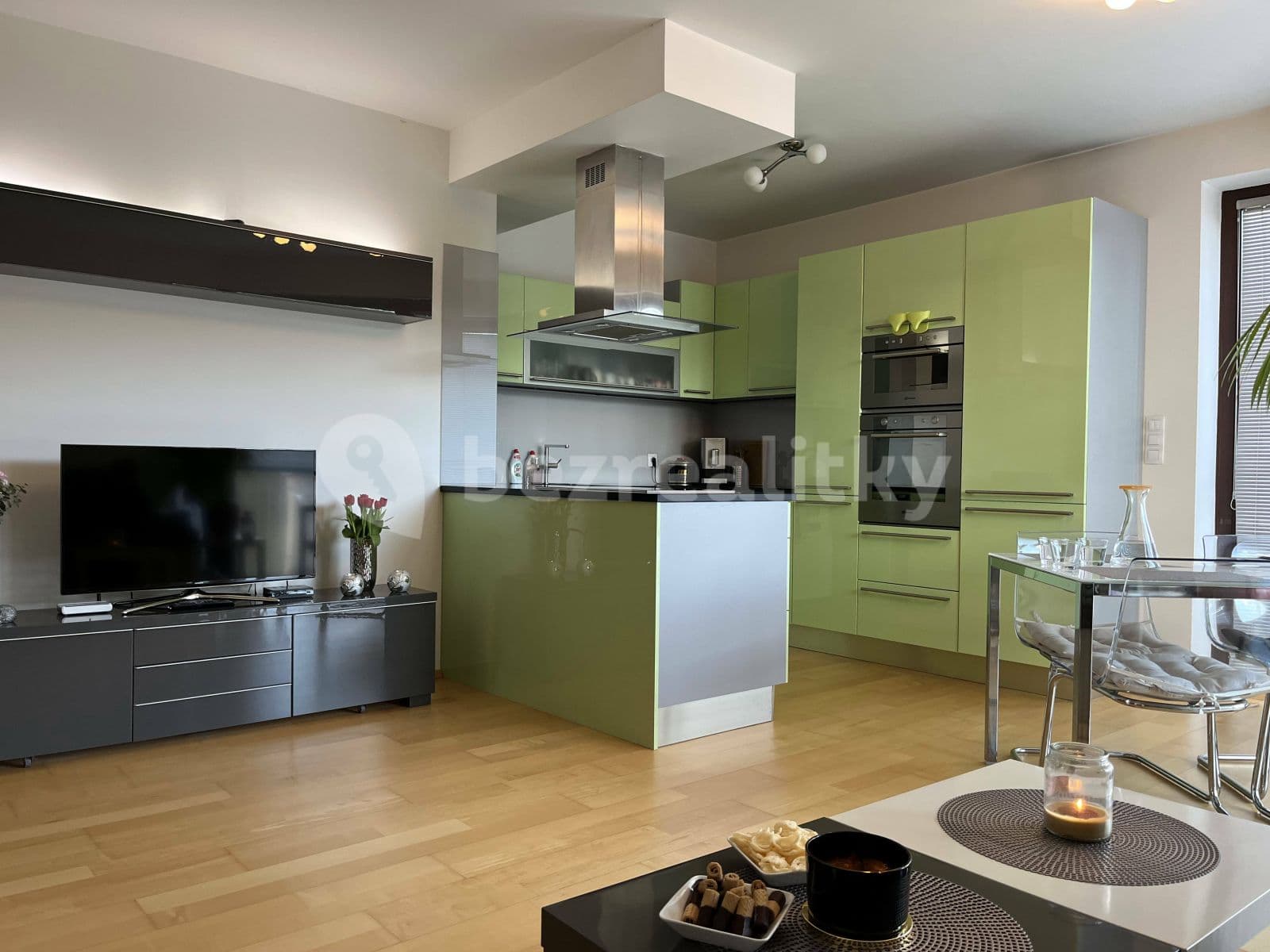 2 bedroom with open-plan kitchen flat to rent, 78 m², Nademlejnská, Prague, Prague 2 bedroom with open-plan kitchen flat to rent, 78 m², Nademlejnská, Prague, Prague