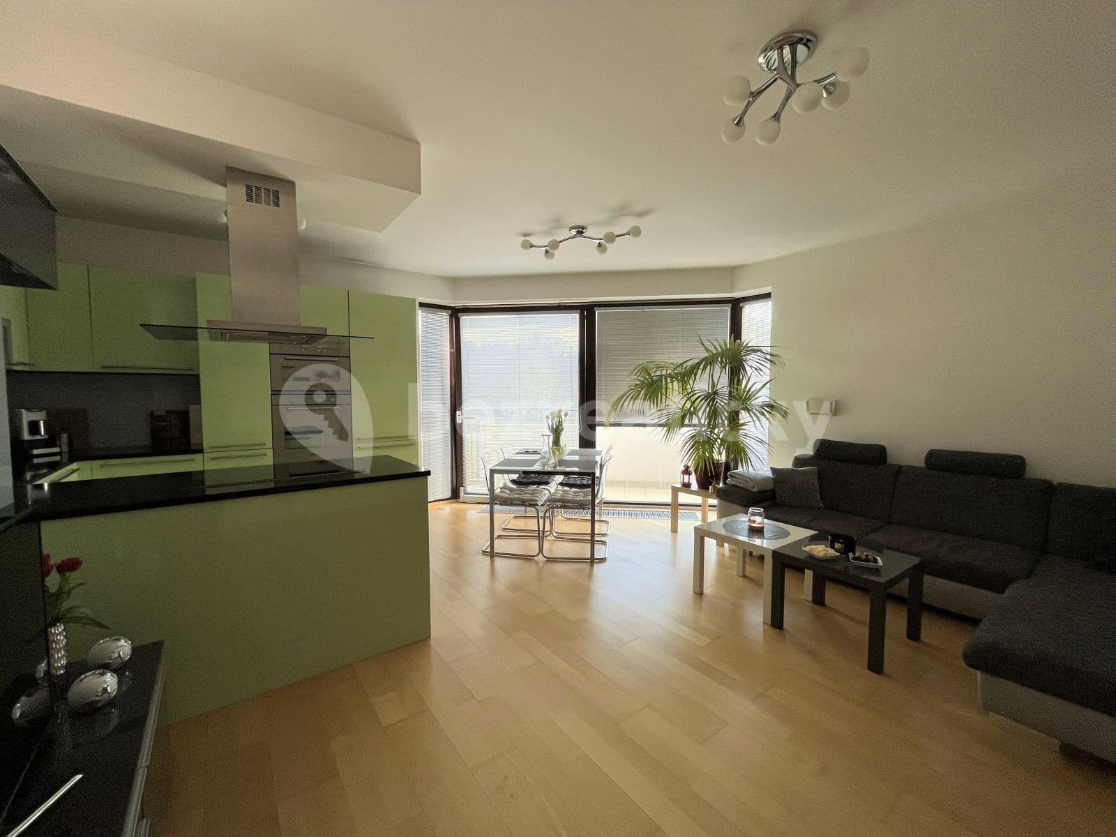 2 bedroom with open-plan kitchen flat to rent, 78 m², Nademlejnská, Prague, Prague 2 bedroom with open-plan kitchen flat to rent, 78 m², Nademlejnská, Prague, Prague