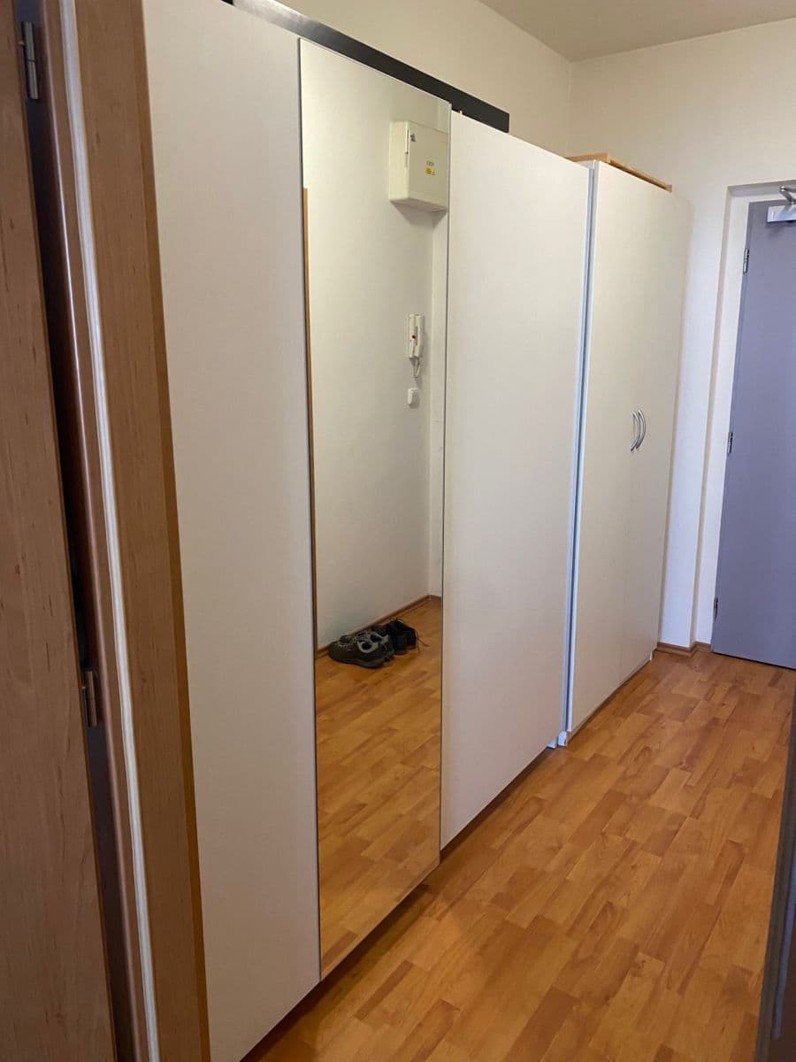 Studio flat to rent, 37 m², Na Slatince, Prague, Prague Studio flat to rent, 37 m², Na Slatince, Prague, Prague