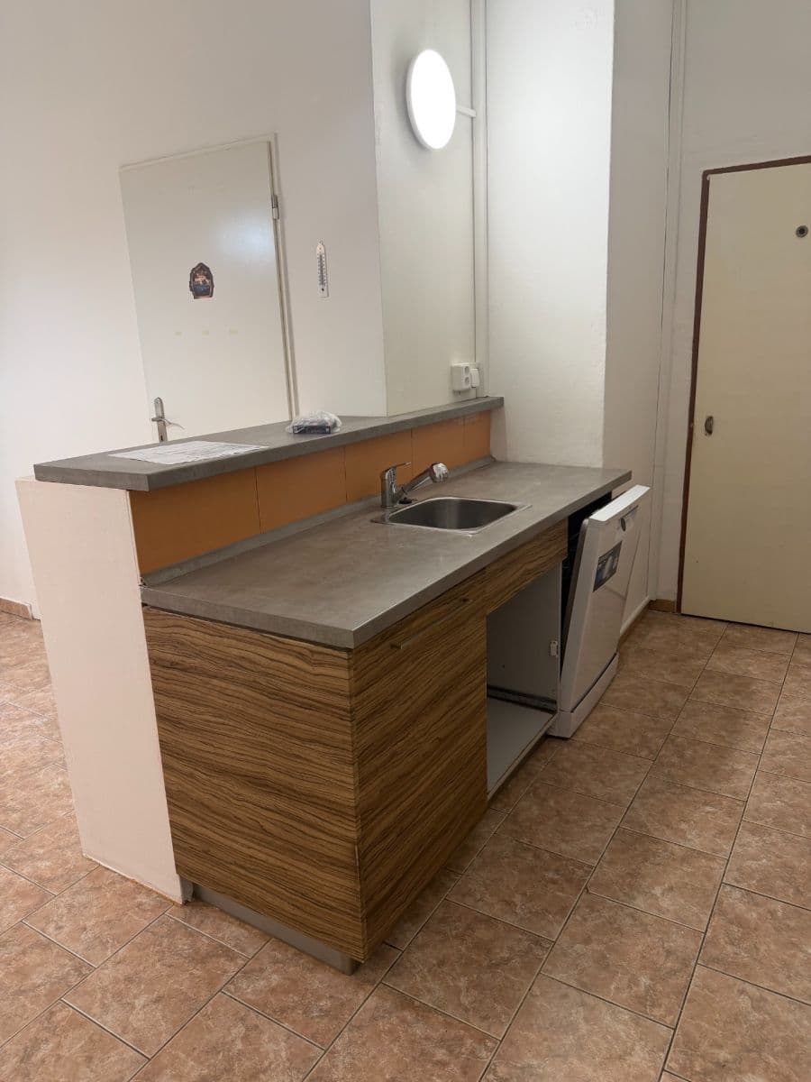 2 bedroom flat to rent, 70 m², Kandertova, Prague, Prague 2 bedroom flat to rent, 70 m², Kandertova, Prague, Prague