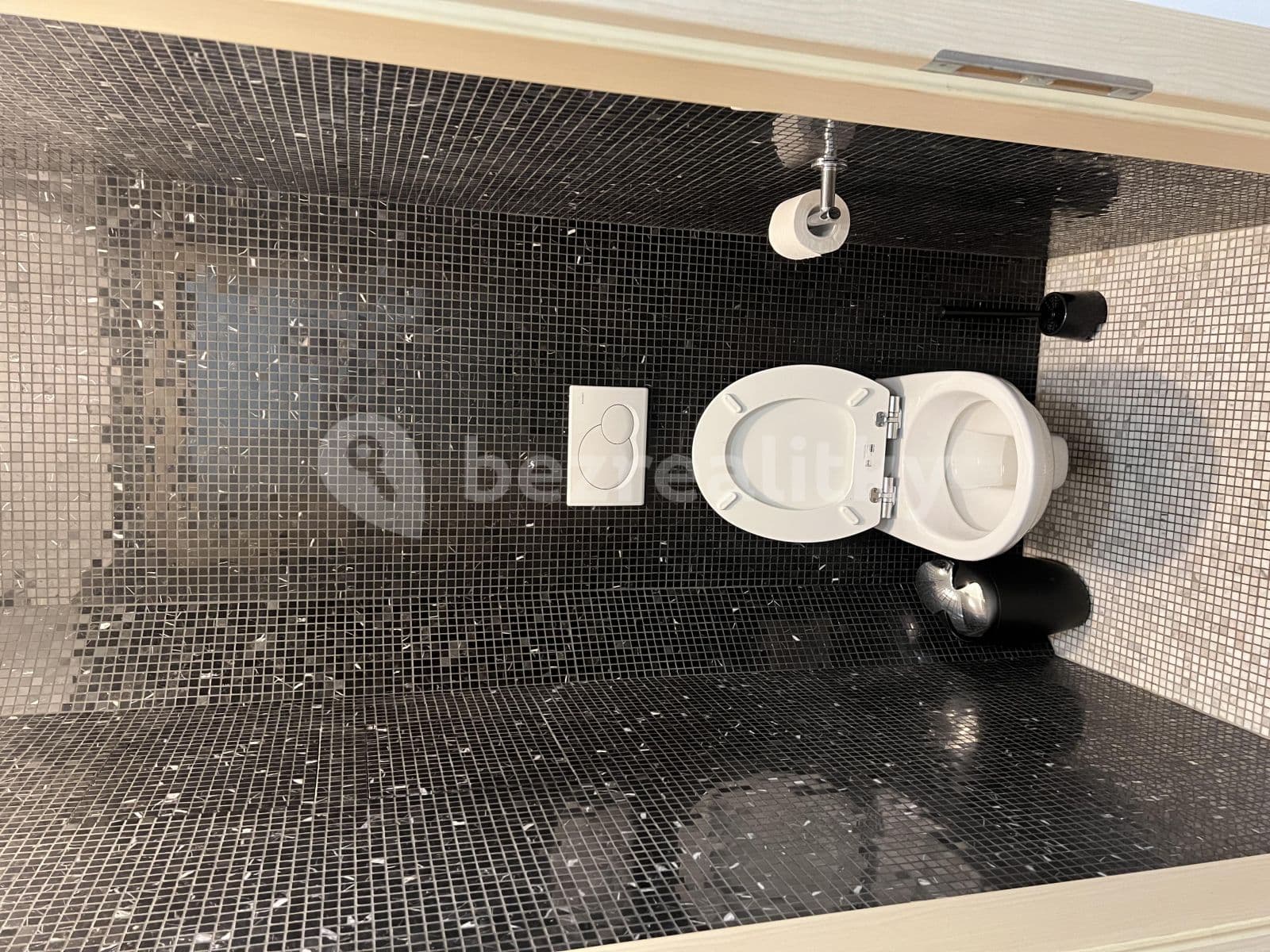 Studio flat to rent, 69 m², Na Harfě, Prague, Prague Studio flat to rent, 69 m², Na Harfě, Prague, Prague